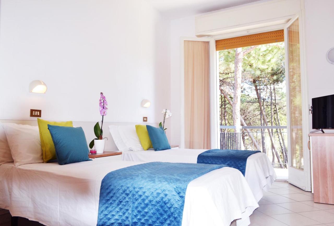 Hotel Elefantino Grey - Free Breakfast & Brunch Until 13-00 - Vicinissimi A Mirabilandia Milano Marittima Exterior foto