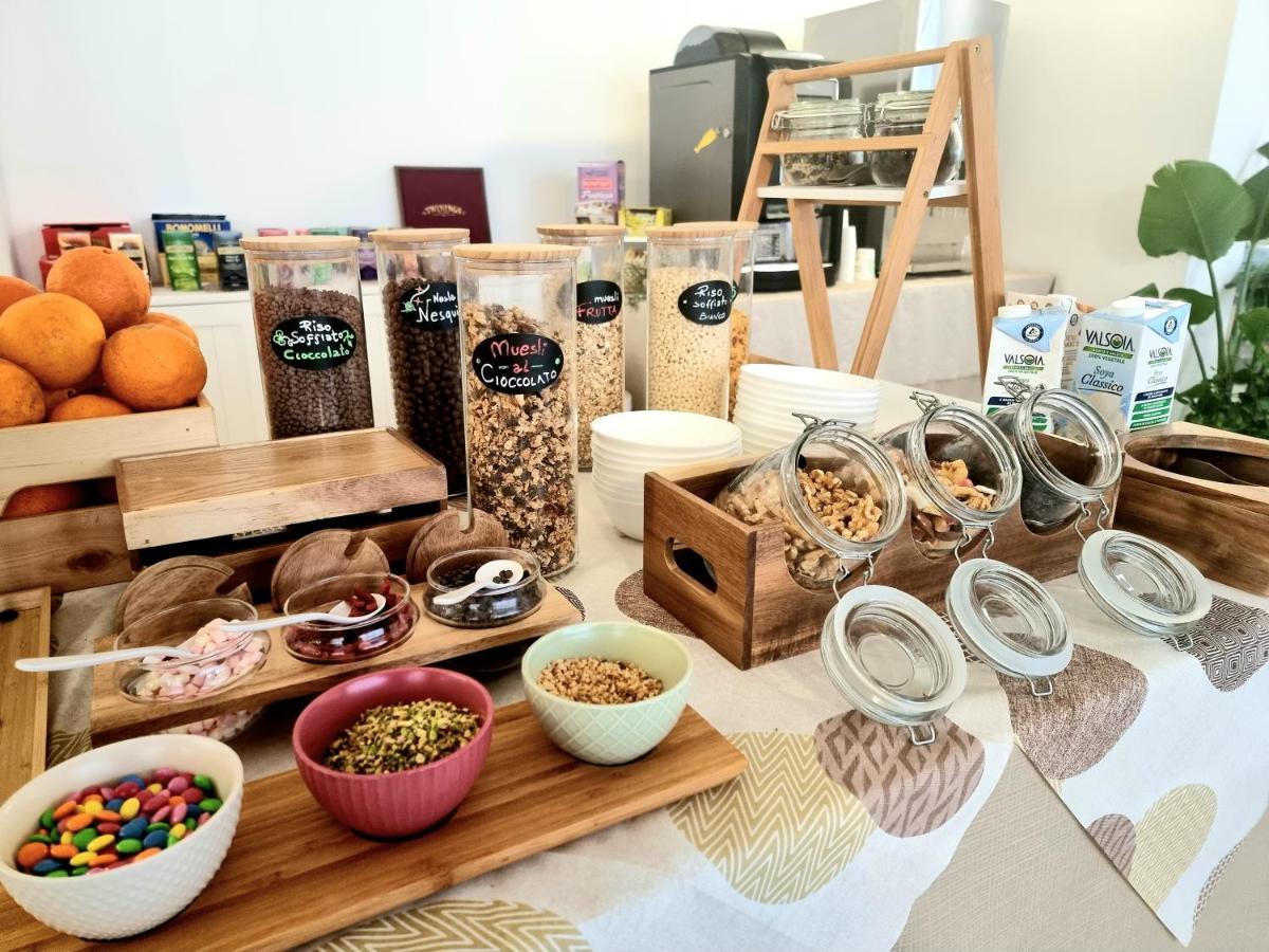 Hotel Elefantino Grey - Free Breakfast & Brunch Until 13-00 - Vicinissimi A Mirabilandia Milano Marittima Exterior foto