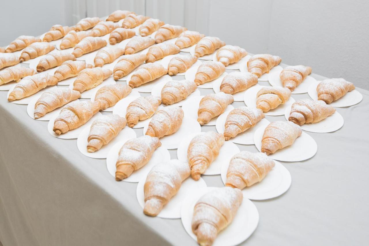 Hotel Elefantino Grey - Free Breakfast & Brunch Until 13-00 - Vicinissimi A Mirabilandia Milano Marittima Exterior foto